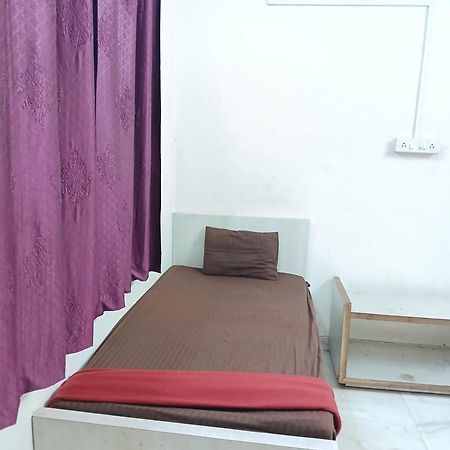 Asian Rest Rooms Аурангабад Екстериор снимка